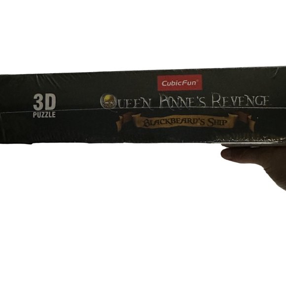New Sealed in Box LED Queen Anne’s Revenge Blackbeard’s Ship 3D Puzzle 340 Piece - Picture 5 of 8